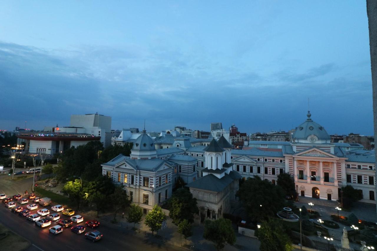 Serenity Heights Apartment: A Panoramic Haven Near Old Town - Free Minibar Bukarest Kültér fotó