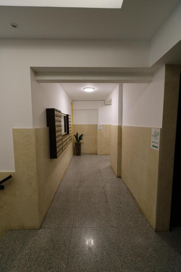 Serenity Heights Apartment: A Panoramic Haven Near Old Town - Free Minibar Bukarest Kültér fotó